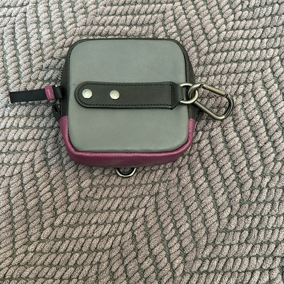 Tech case - Picture 2 of 3